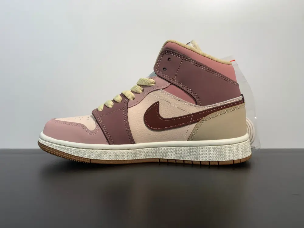Nike Air Jordan 1 Mid SE “Dark pony” DO7440-821 