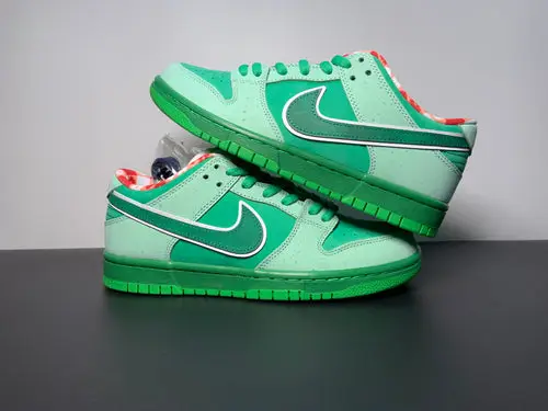 CONCEPTS × Nike Dunk SB Low Green Lobster 