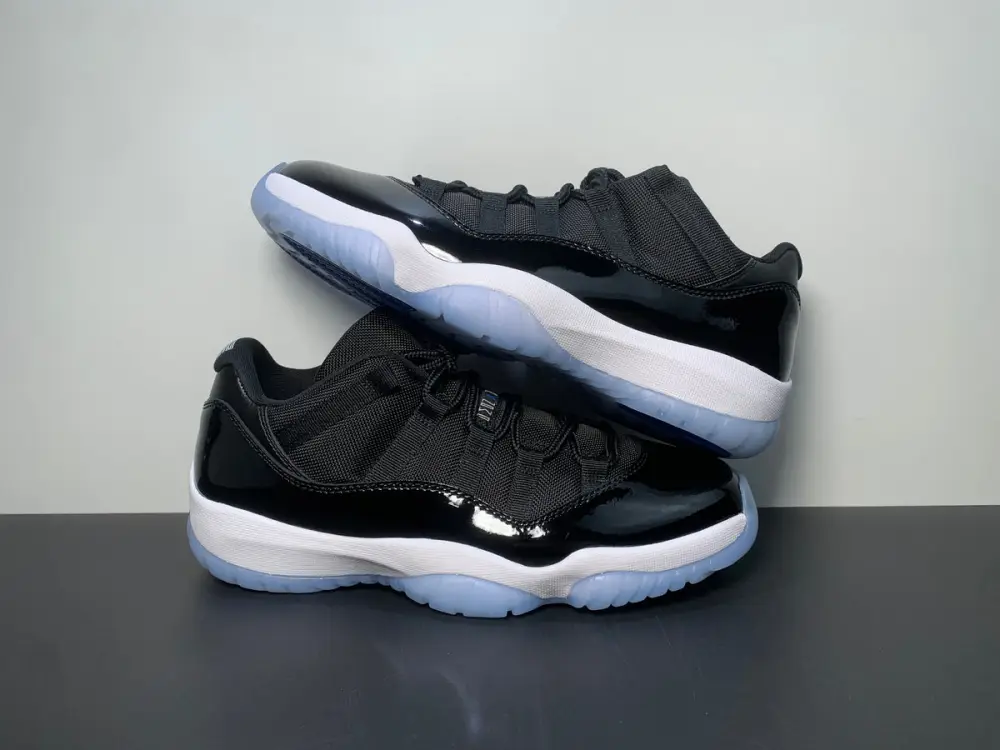 Air Jordan 11 Retro Low “Space Jam” FV5104-004 