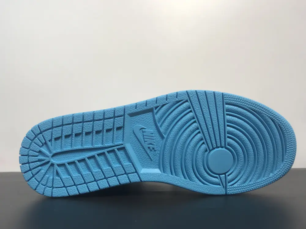 Air Jordan 1 x Off-White Retro High OG ‘UNC’ AQ0818-148 