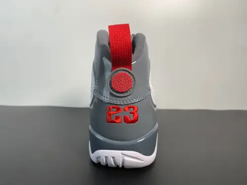 Air Jordan 9“Fire Red” 