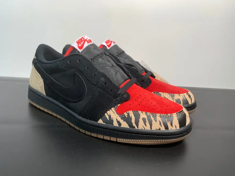 SoleFly x Air Jordan1 Low Carnivore DN3400-001 