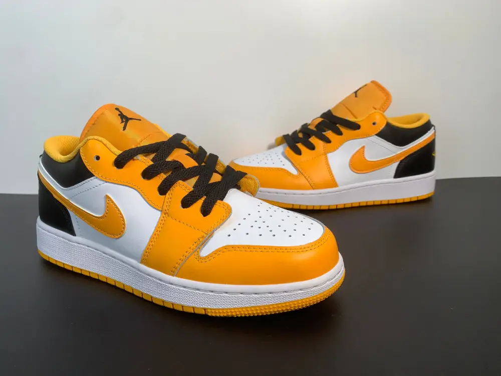 Air Jordan 1 Low University Gold 