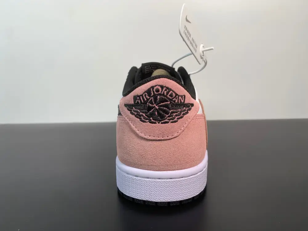 Travis Scott x Air Jordan 1 Low 