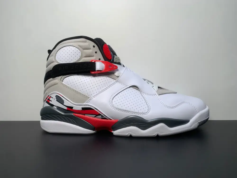 Air Jordan 8 Retro Bugs Bunny 8FF761
