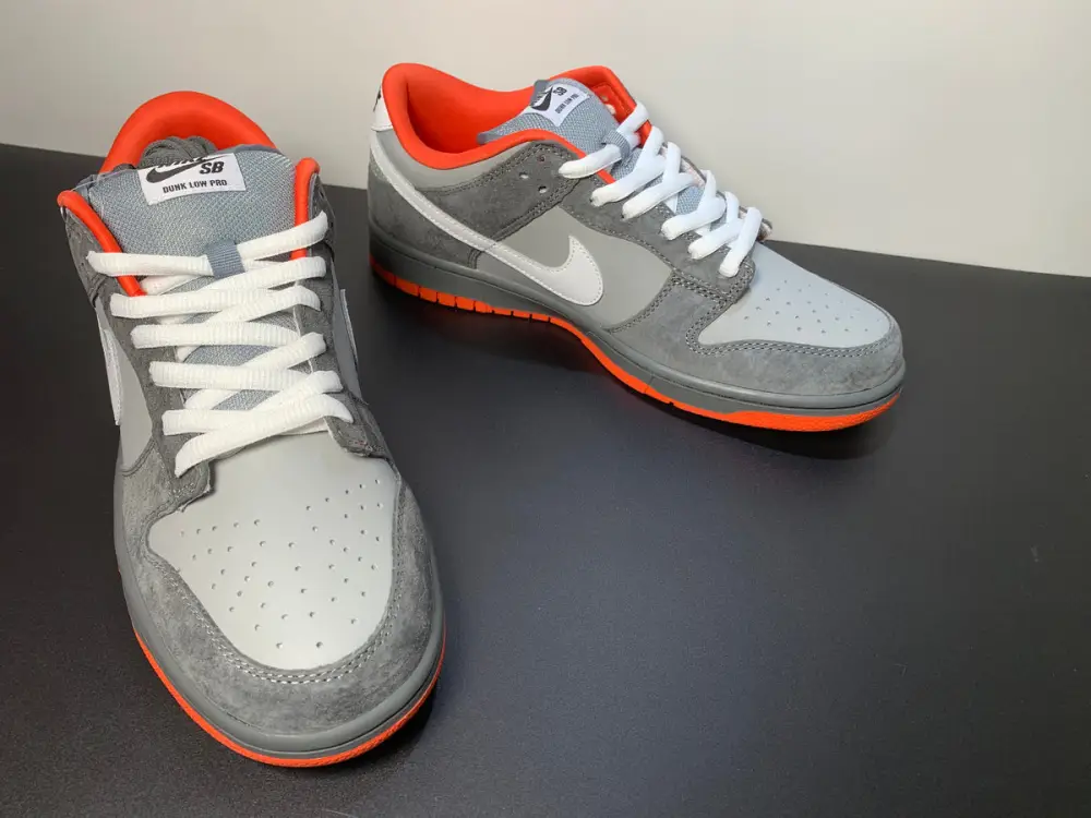 NK Dunk SB Low Staple NYC Pigeon 304292-011 