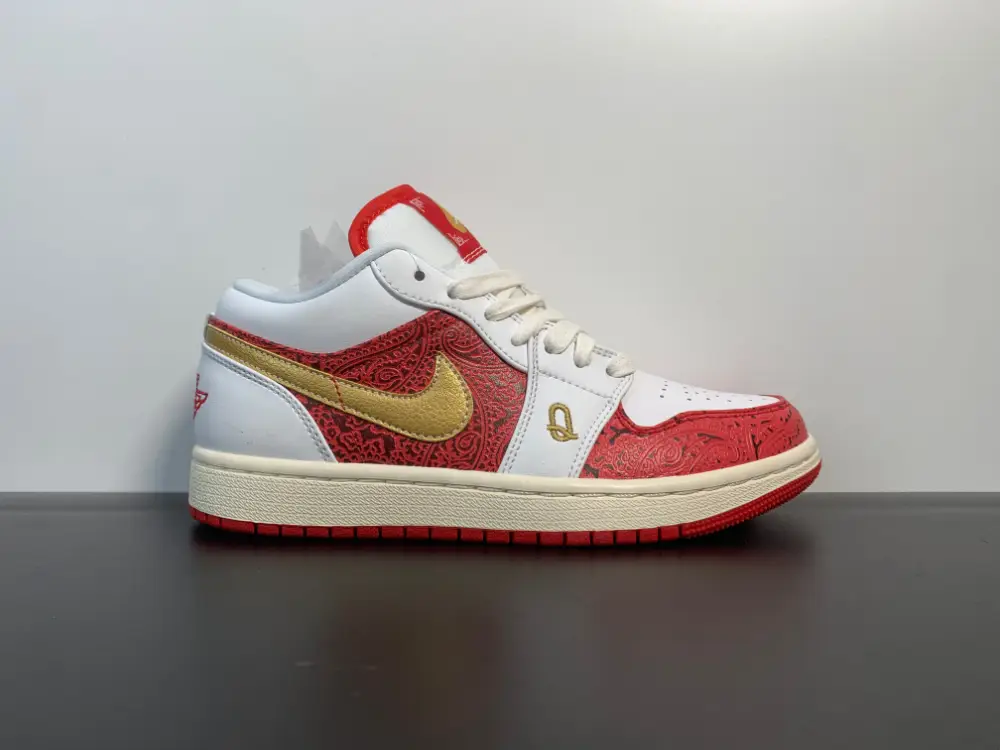 Air Jordan 1 Low SE GS Spades 