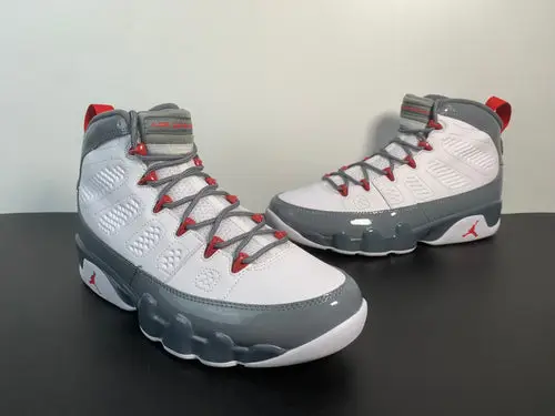 Air Jordan 9“Fire Red” 