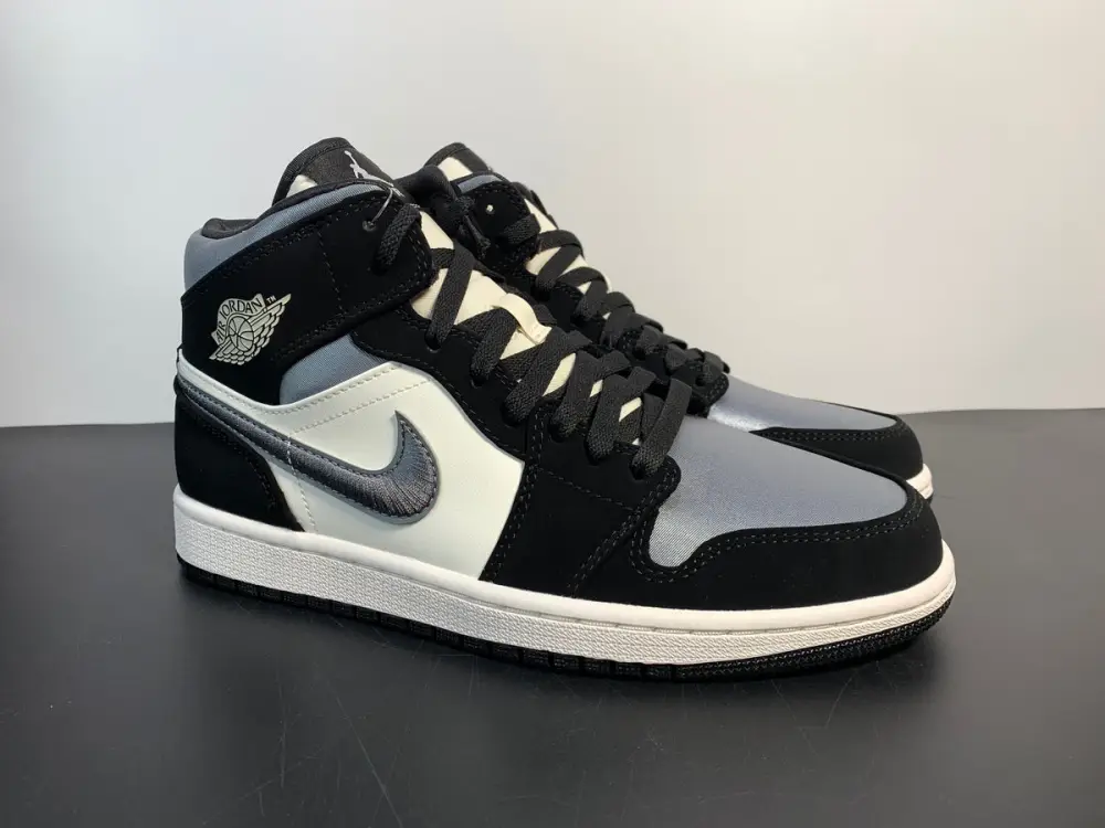 NIKE AIR JORDAN 1 MID SATIN GREY TOE 