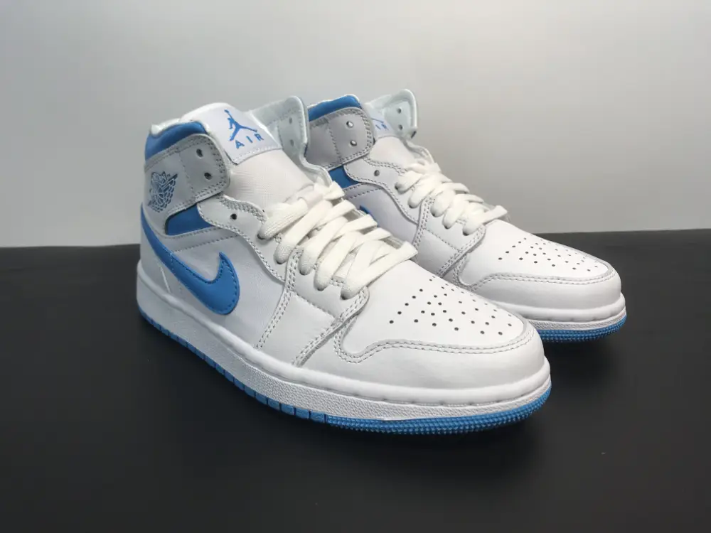 Air Jordan 1 Mid UNC 