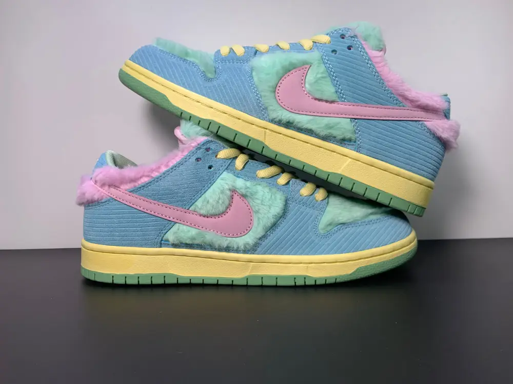 Nike x Verdy SB Dunk Low ‘Visty’ 