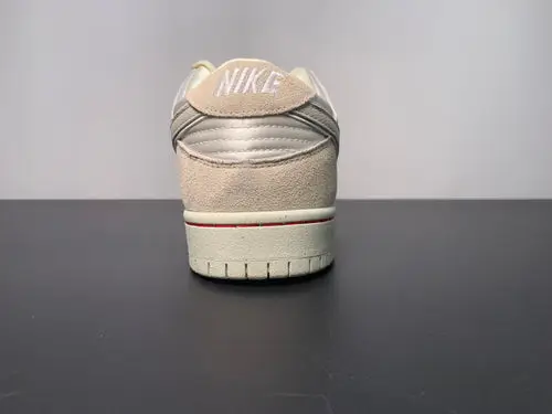 Nike SB Dunk Low Love Found 