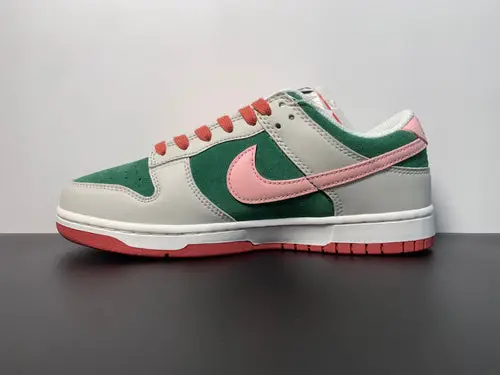 KICKS LOUNGE Nike Dunk Low All Petals United FN8923-061 
