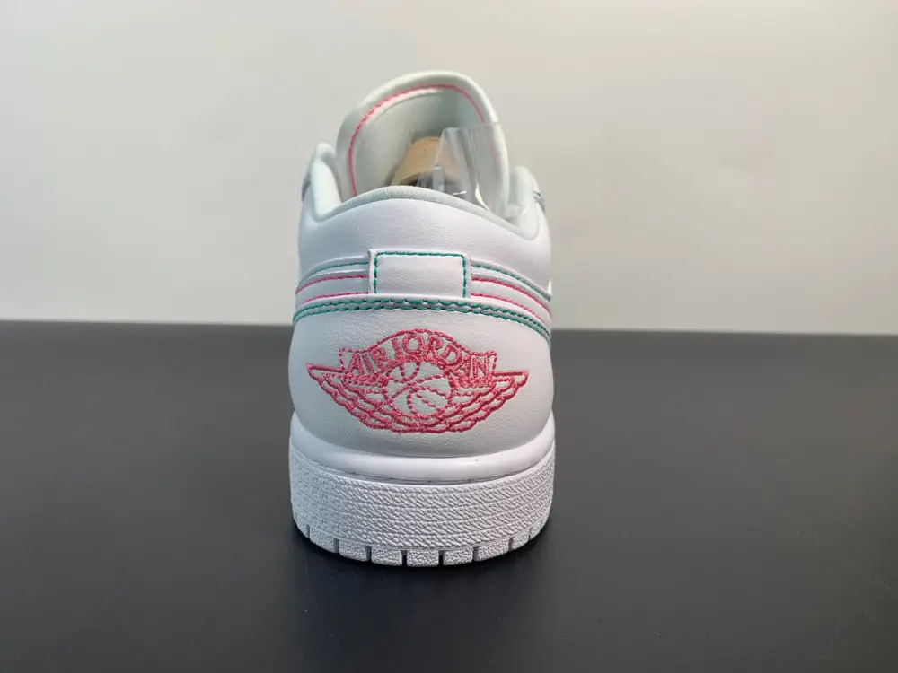 Air Jordan 1 Low Shadow 
