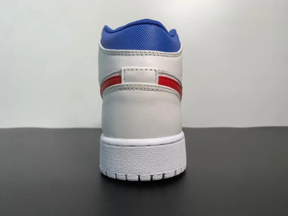 Air Jordan 1 Mid “University Red” 