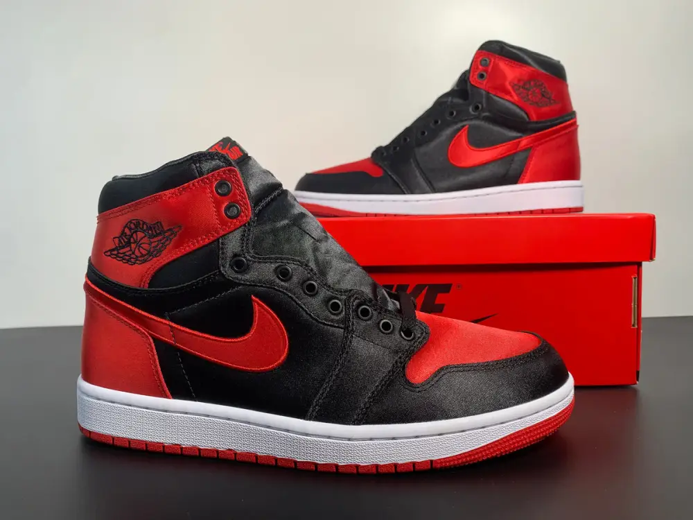 Air Jordan 1 High OG WMNS “Satin Bred” FD4810-061 