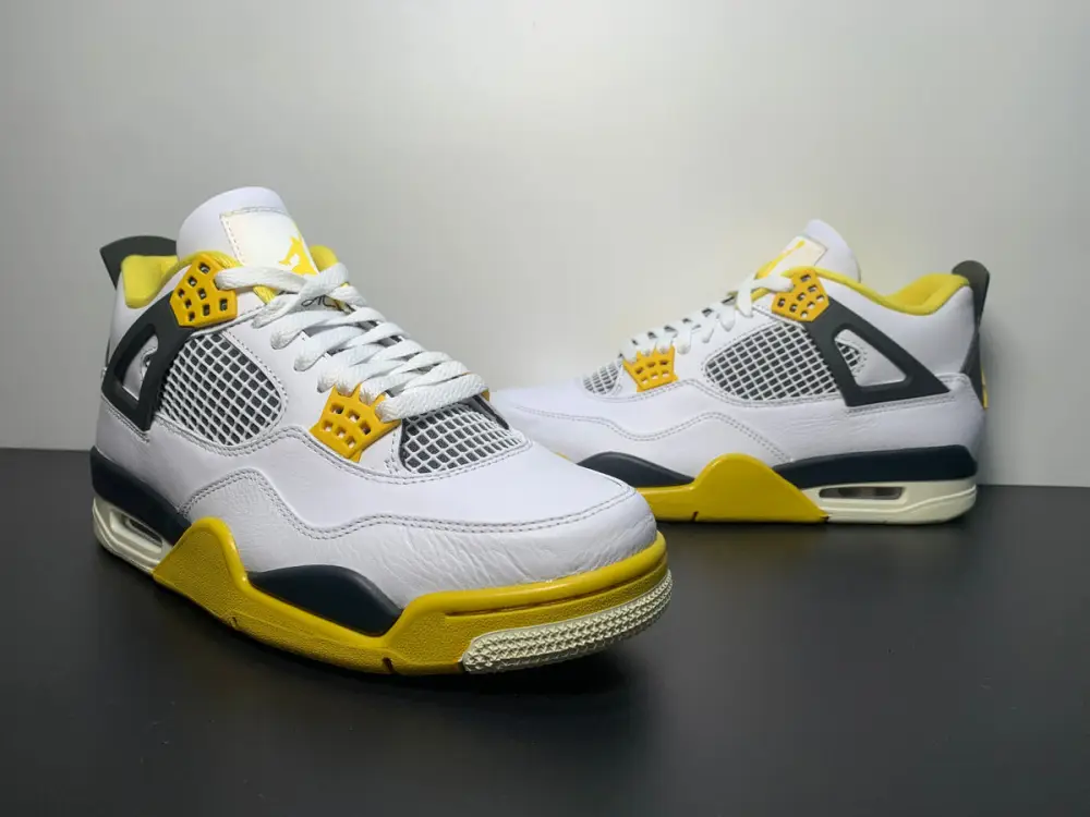 Air Jordan 4 WNNS Vivid Sulfur AQ9129-104 