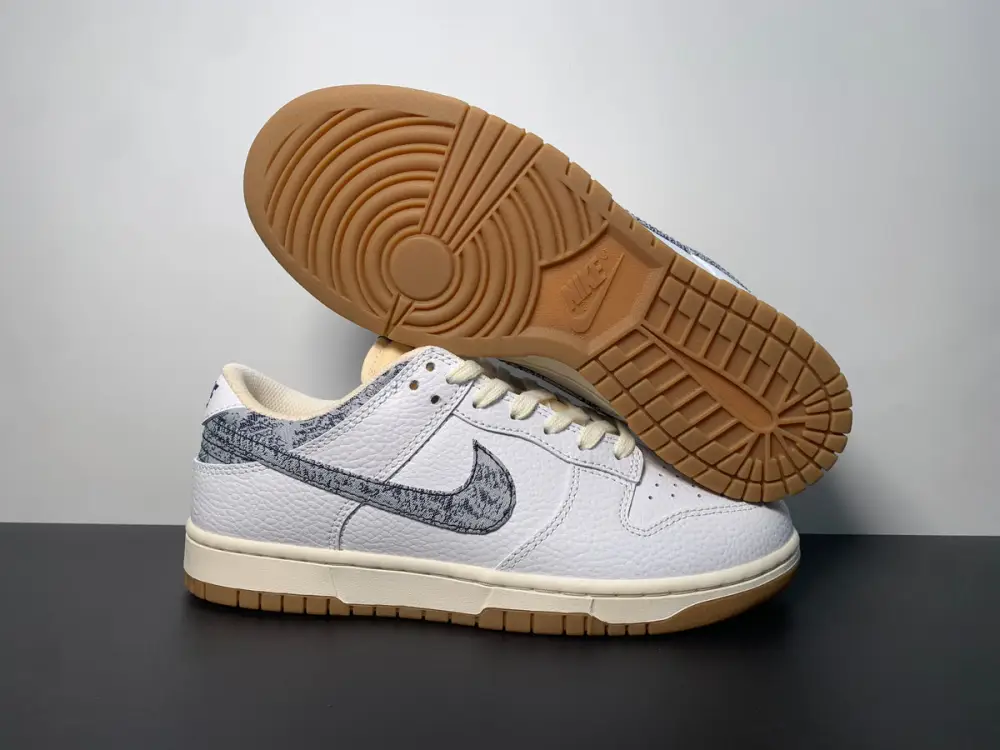 Nike Dunk Low “Washed Denim” FN6881-100 