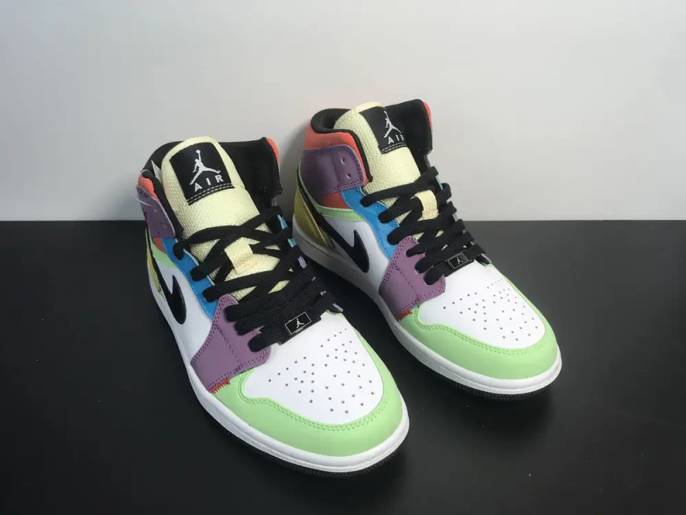 AIR JORDAN 1 MID SE Lightbulb 