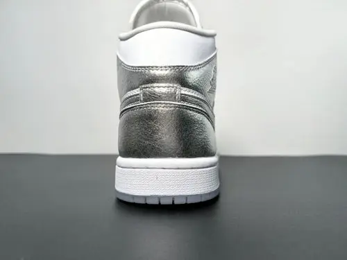 Air Jordan 1 Mid “Metallic Silver” FN5031-100 