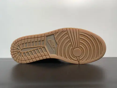 SoleFly x Air Jordan1 Low Carnivore DN3400-001 