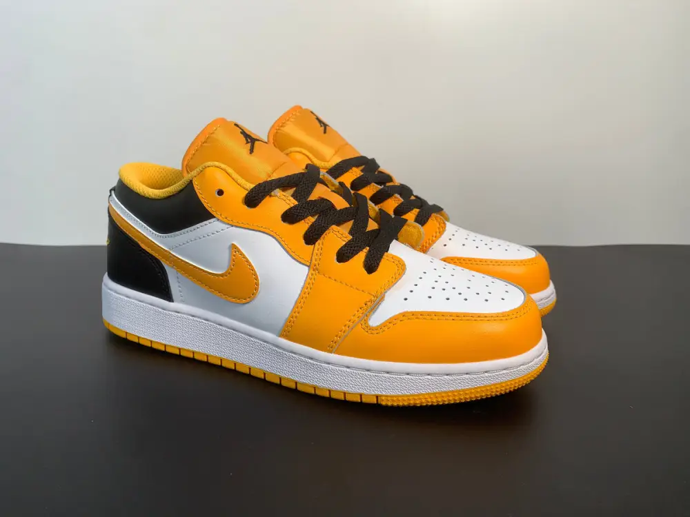 Air Jordan 1 Low University Gold 