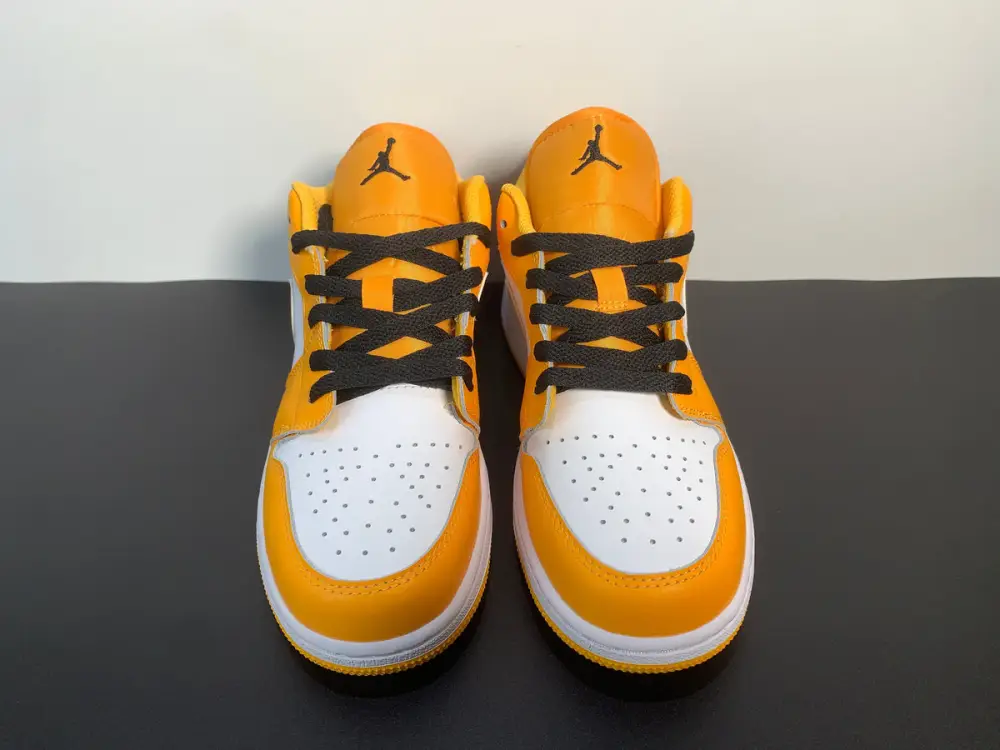 Air Jordan 1 Low University Gold 