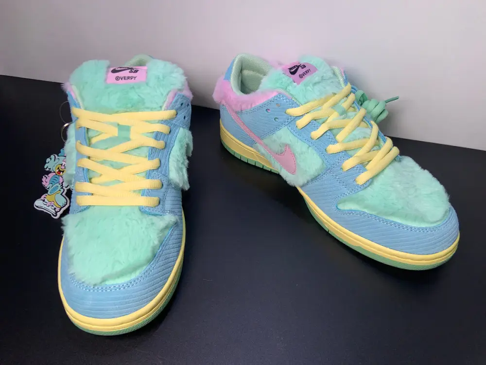 Nike x Verdy SB Dunk Low ‘Visty’