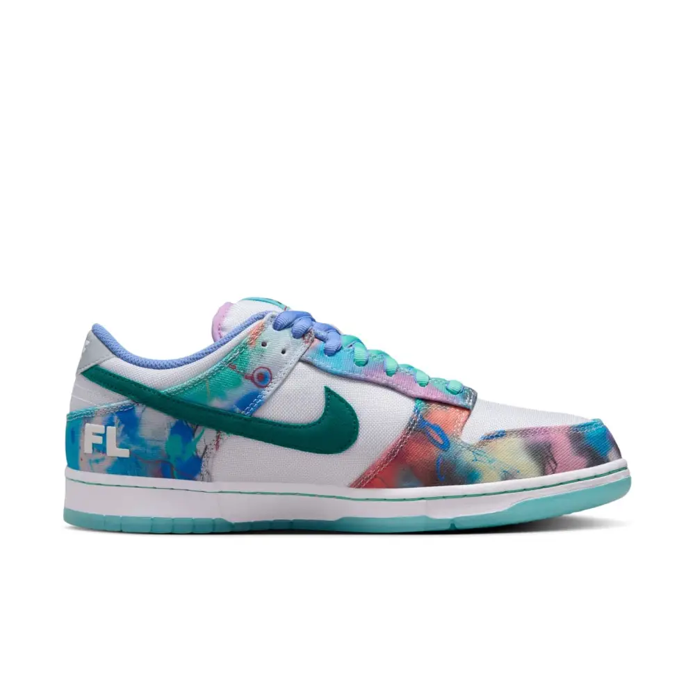 Nike x Futura Laboratories SB Dunk Low ‘Bleached Aqua’ EAC0055