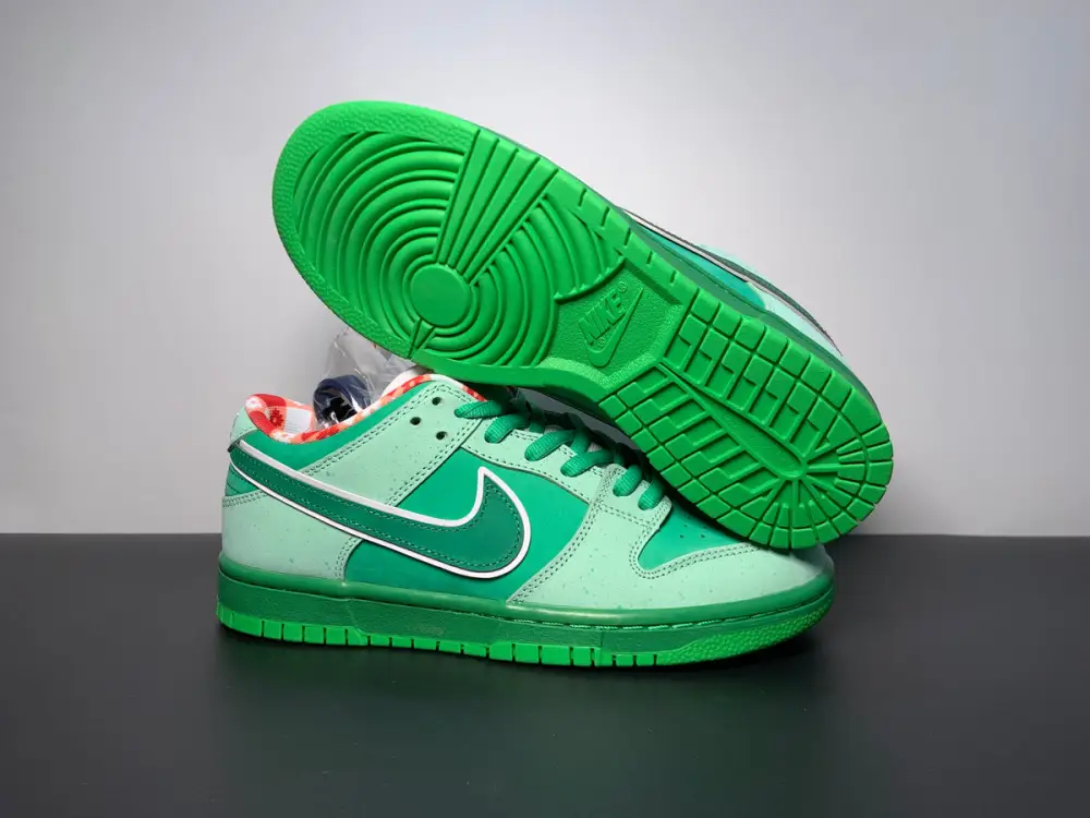 CONCEPTS × Nike Dunk SB Low Green Lobster 