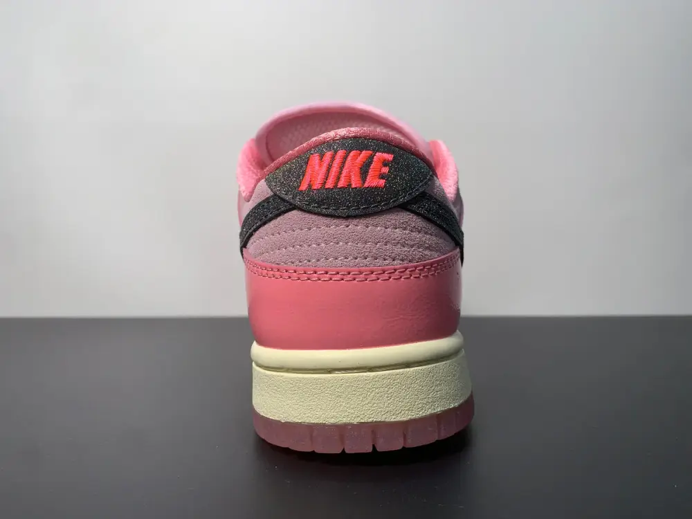 NK Dunk SB Low Hot Punch and Pink Foam FN8927-621 