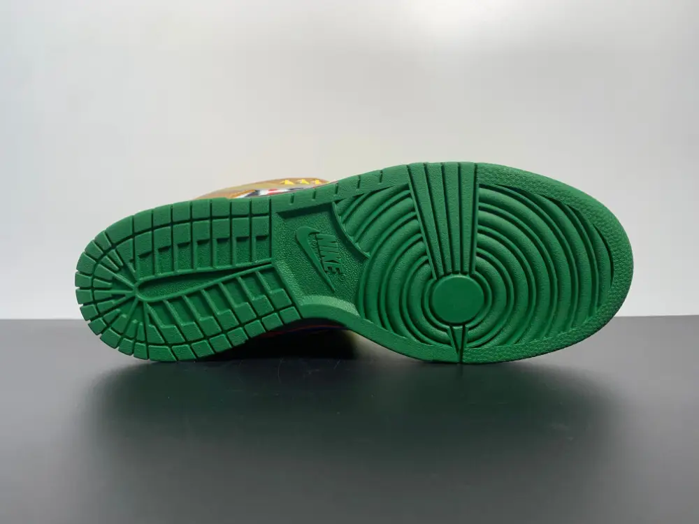 Nike SB Dunk Low ‘What The Dunk’ 318403-141 