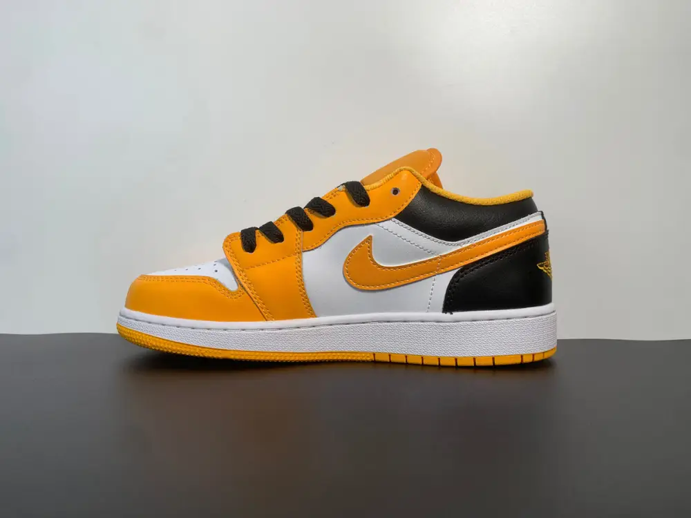 Air Jordan 1 Low University Gold 