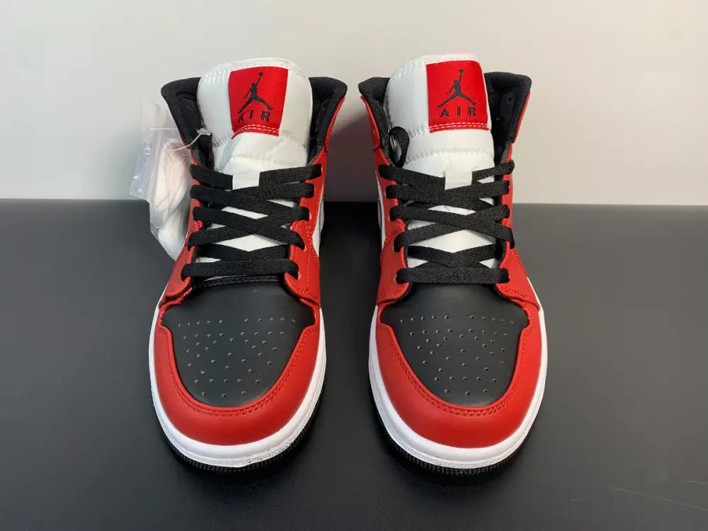 Nike Air Jordan 1 Mid Chicago - Black Toe 554724-069 