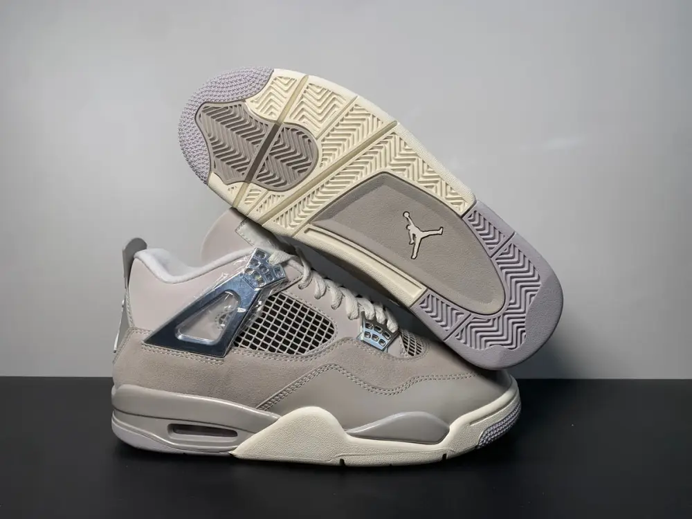 Air Jordan 4 Frozen Moments AQ9129-001 