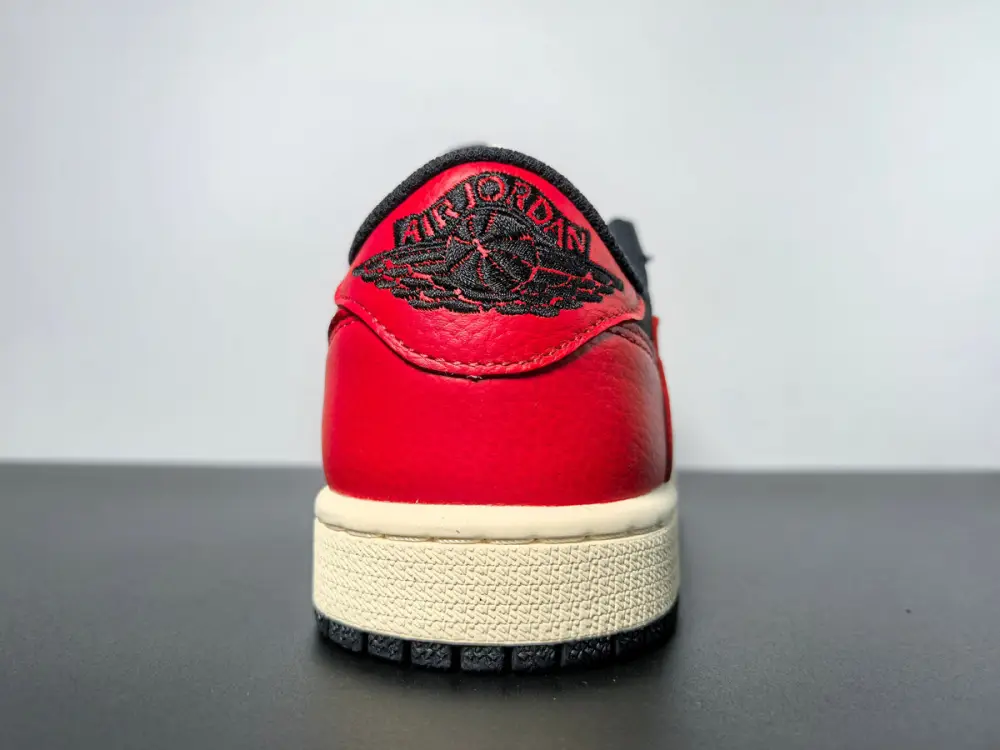 Travis Scott x Air Jordan 1 Low Bred DM7866-061 
