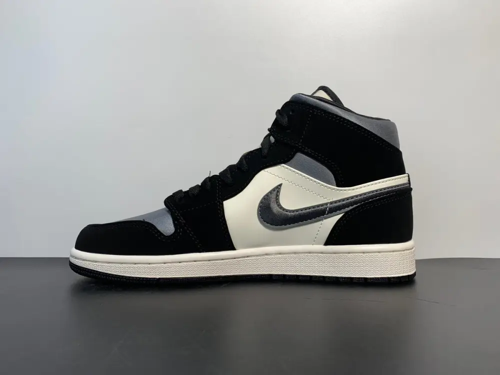 NIKE AIR JORDAN 1 MID SATIN GREY TOE 