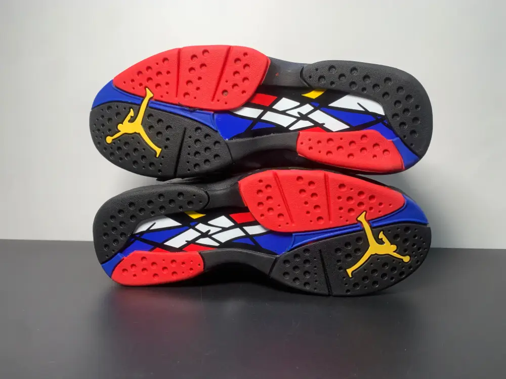 Air Jordan 8 “plavoffs” coming now 