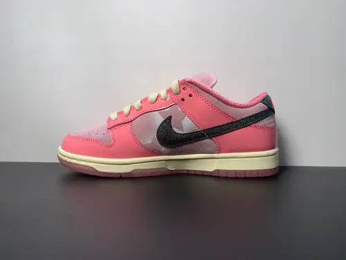 NK Dunk SB Low Hot Punch and Pink Foam FN8927-621 