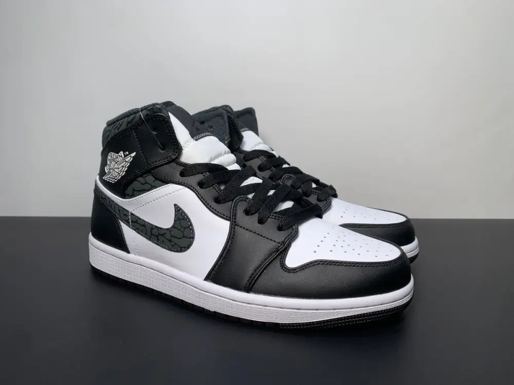 Air Jordan 1 Mid SE「Panda Elephant」 