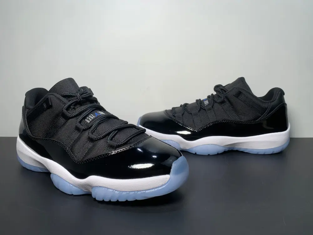 Air Jordan 11 Retro Low “Space Jam” FV5104-004 