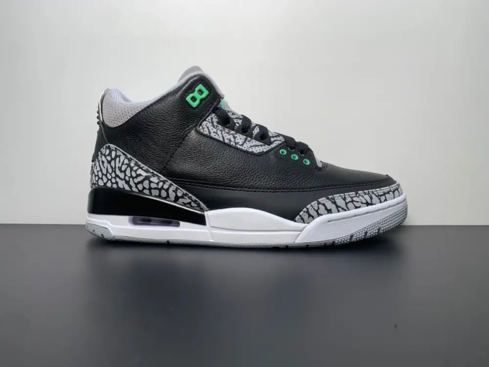 Air Jordan 3 Retro Green Glow CT8532-031 