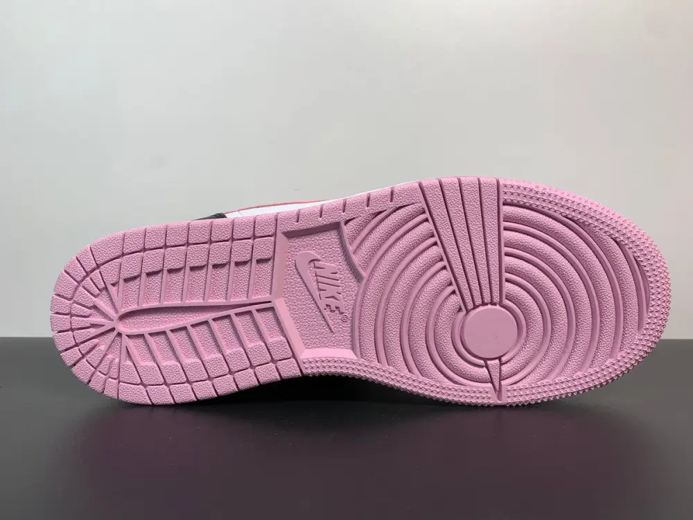 Air Jordan 1 Mid GS Pink and White Panda 