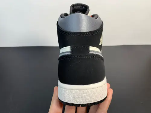 NIKE AIR JORDAN 1 MID SATIN GREY TOE 