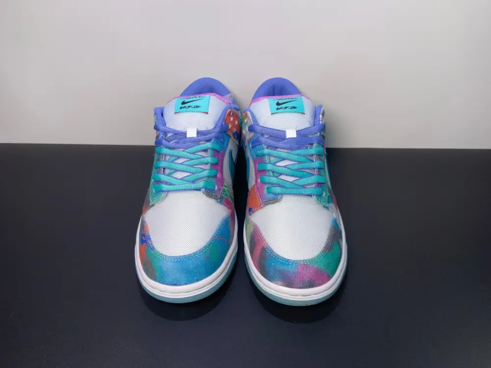 Nike x Futura Laboratories SB Dunk Low ‘Bleached Aqua’ 
