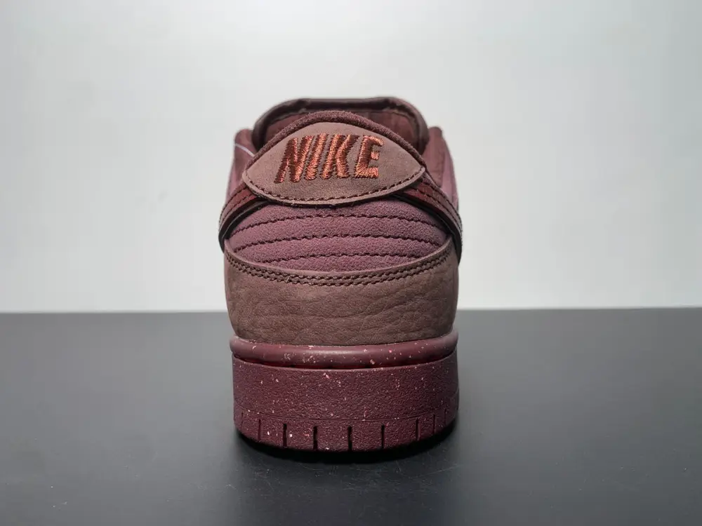 Nike SB Dunk Valentine’s Day 