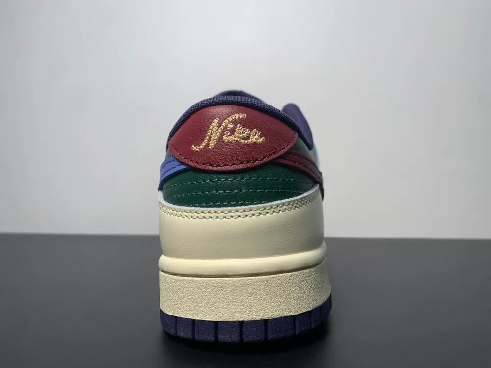 Nike Dunk Low Retro “From Nike To You” Oregon 304292-383 