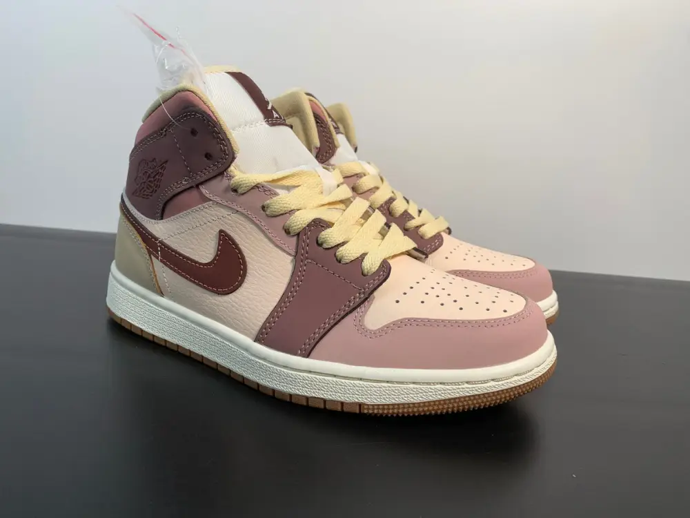 Nike Air Jordan 1 Mid SE “Dark pony” DO7440-821 