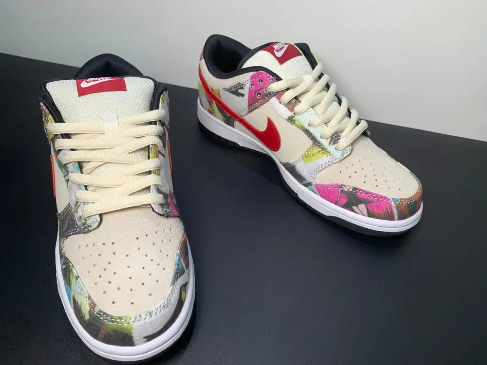 NIke SB Dunk Low Paris 