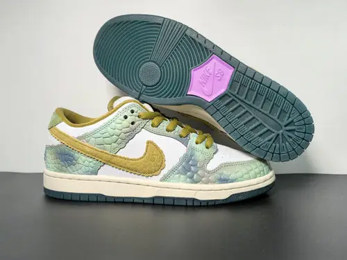 Alexis Sablone x Dunk Low SB 'Chameleon' 